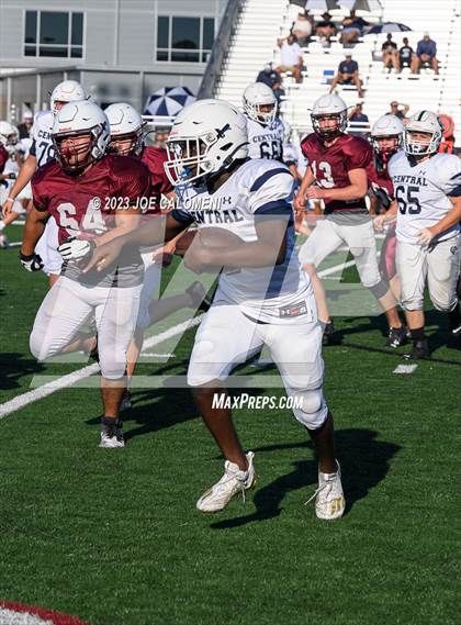 Thumbnail 2 in Central Catholic @ Davenport photogallery.