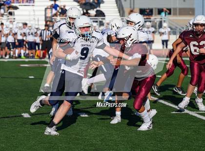Thumbnail 3 in Central Catholic @ Davenport photogallery.