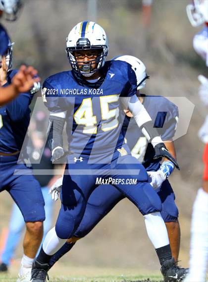 Thumbnail 2 in Mary Star of the Sea vs. Harvard-Westlake photogallery.