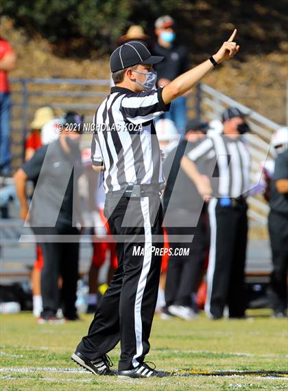 Thumbnail 3 in Mary Star of the Sea vs. Harvard-Westlake photogallery.