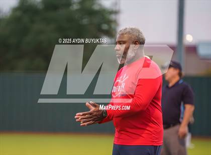 Thumbnail 2 in Allen @ Hebron photogallery.