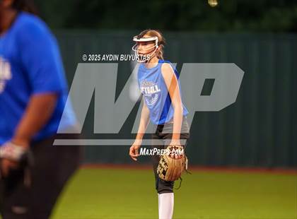 Thumbnail 2 in Allen @ Hebron photogallery.
