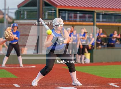 Thumbnail 1 in Allen @ Hebron photogallery.
