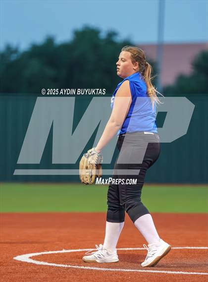 Thumbnail 1 in Allen @ Hebron photogallery.