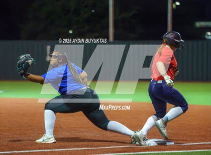 Thumbnail 1 in Allen @ Hebron photogallery.