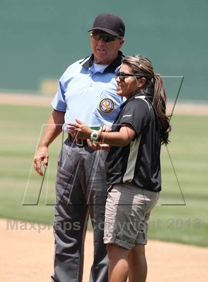 Thumbnail 3 in Oak Hills vs. Citrus Valley (CIF SS D5 Final) photogallery.