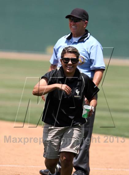Thumbnail 2 in Oak Hills vs. Citrus Valley (CIF SS D5 Final) photogallery.