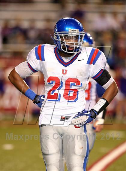 Thumbnail 2 in Fayetteville vs. Memphis University photogallery.