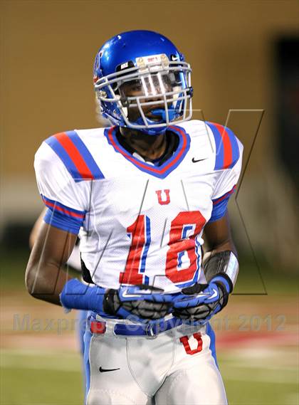Thumbnail 3 in Fayetteville vs. Memphis University photogallery.