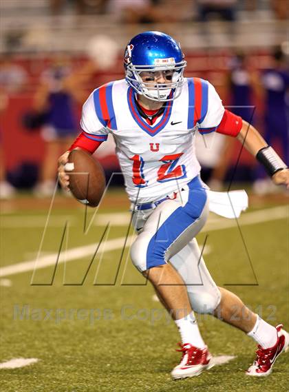 Thumbnail 3 in Fayetteville vs. Memphis University photogallery.