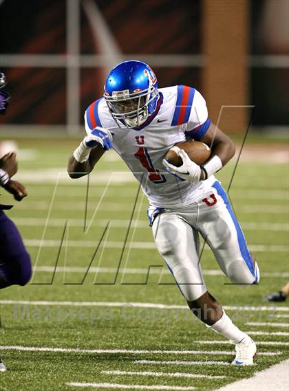 Thumbnail 3 in Fayetteville vs. Memphis University photogallery.