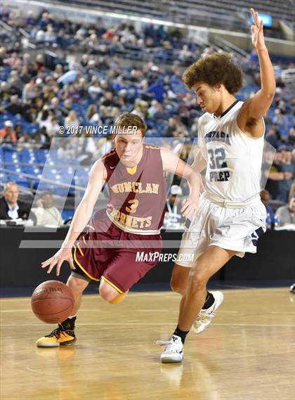 Thumbnail 3 in Gonzaga Prep vs. Enumclaw (WIAA 4A Quarterfinal) photogallery.
