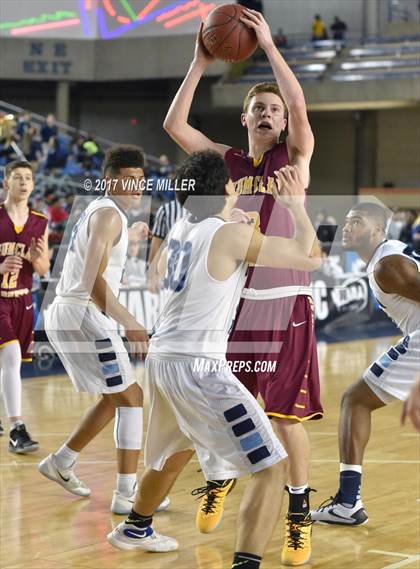 Thumbnail 2 in Gonzaga Prep vs. Enumclaw (WIAA 4A Quarterfinal) photogallery.