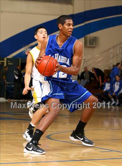Thumbnail 1 in Capistrano Valley vs. La Habra (OC North/South Challenge) photogallery.