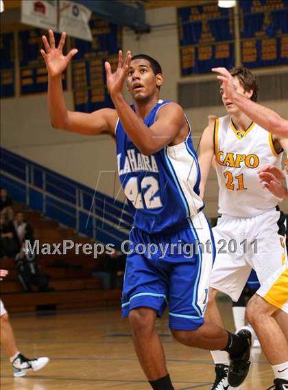 Thumbnail 2 in Capistrano Valley vs. La Habra (OC North/South Challenge) photogallery.