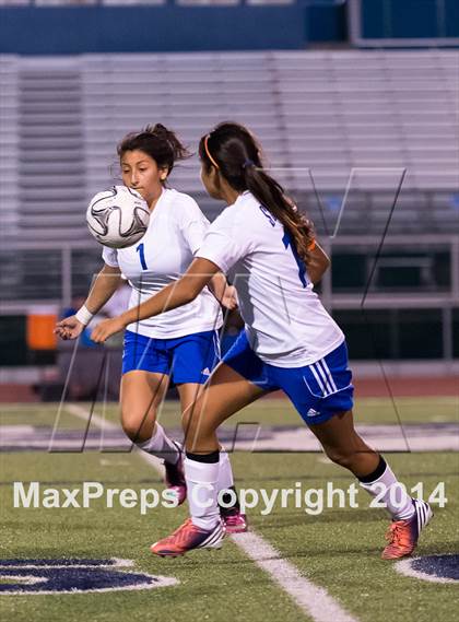Thumbnail 3 in O'Connor @ South San Antonio (UIL 5A Bi-District Playoff) photogallery.