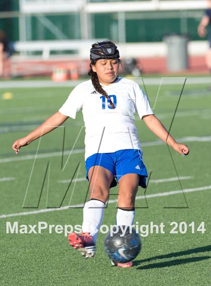Thumbnail 2 in O'Connor @ South San Antonio (UIL 5A Bi-District Playoff) photogallery.