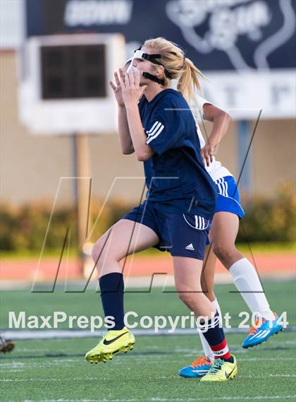 Thumbnail 2 in O'Connor @ South San Antonio (UIL 5A Bi-District Playoff) photogallery.