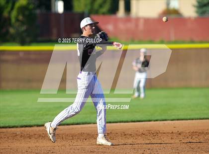 Thumbnail 3 in Wayne vs. Bryce Valley (UHSAA 1A Second Round) photogallery.