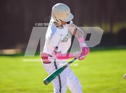 Thumbnail 3 in Wayne vs. Bryce Valley (UHSAA 1A Second Round) photogallery.