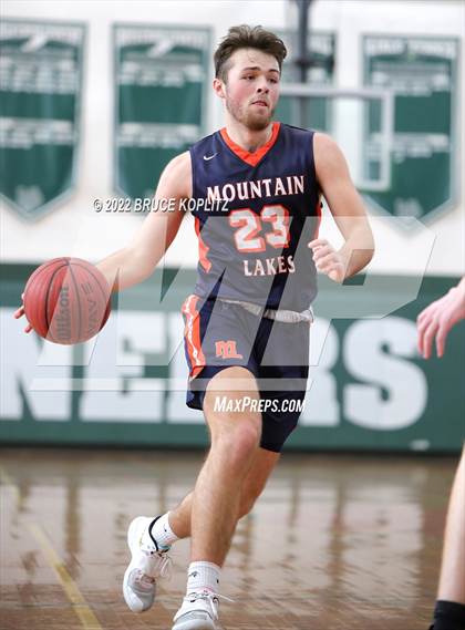 Thumbnail 3 in Mountain Lakes @ New Providence photogallery.