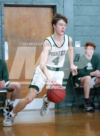 Thumbnail 2 in Mountain Lakes @ New Providence photogallery.