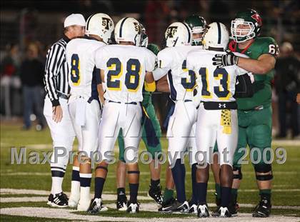 Thumbnail 2 in Stony Point @ The Woodlands (Texas 5A Region II Area Playoffs) photogallery.