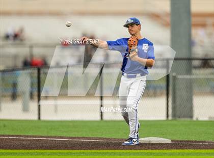 Thumbnail 1 in Norman North @ Deer Creek photogallery.