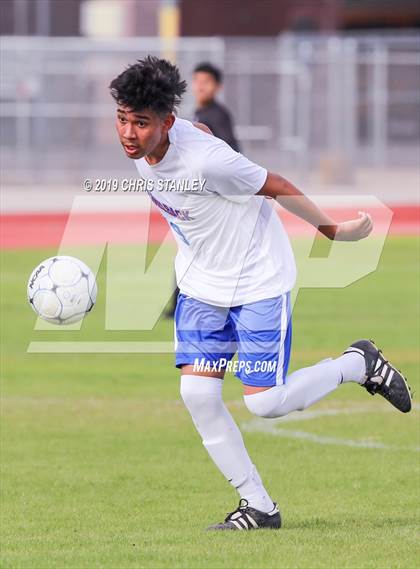 Thumbnail 1 in Camelback vs Valley Vista (Agua Fria Invitational) photogallery.
