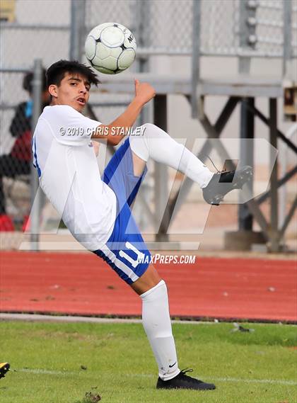Thumbnail 3 in Camelback vs Valley Vista (Agua Fria Invitational) photogallery.