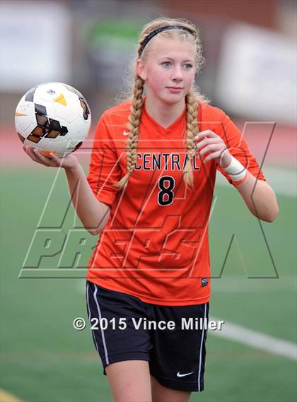 Thumbnail 2 in Central Kitsap vs Kennedy (District 3/4 Third Place) photogallery.