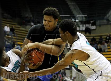 Thumbnail 2 in Deer Valley vs. Newark Memorial (Martin Luther King Classic) photogallery.