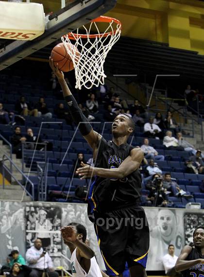 Thumbnail 2 in Deer Valley vs. Newark Memorial (Martin Luther King Classic) photogallery.