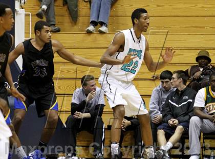 Thumbnail 3 in Deer Valley vs. Newark Memorial (Martin Luther King Classic) photogallery.
