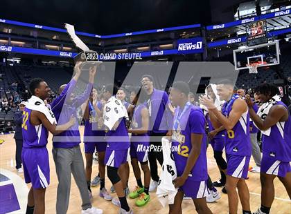 Thumbnail 1 in Lynwood vs. Sierra (CIF State D5 Final) photogallery.