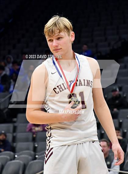 Thumbnail 2 in Lynwood vs. Sierra (CIF State D5 Final) photogallery.