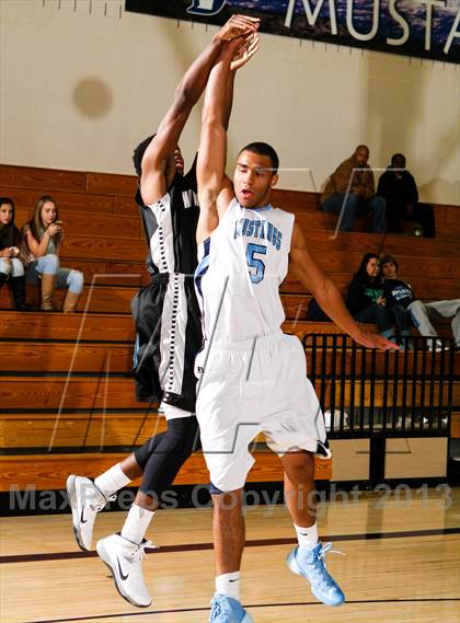 Thumbnail 3 in Montbello vs. Ralston Valley (Ralston Roundup) photogallery.