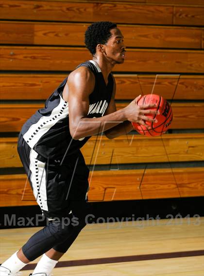Thumbnail 3 in Montbello vs. Ralston Valley (Ralston Roundup) photogallery.