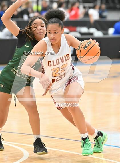 Thumbnail 3 in Ontario Christian vs. Clovis West (Section 7) photogallery.