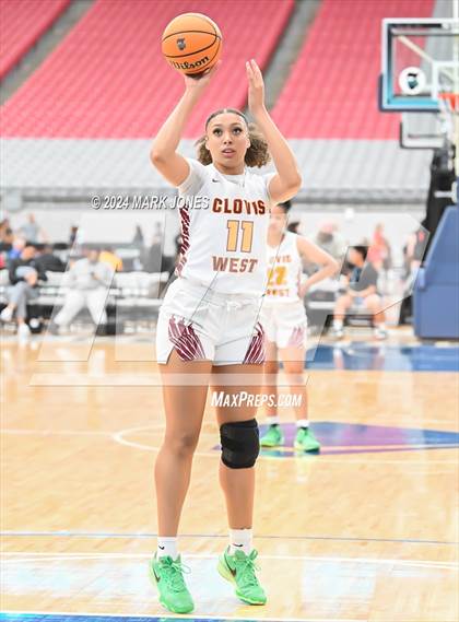 Thumbnail 3 in Ontario Christian vs. Clovis West (Section 7) photogallery.