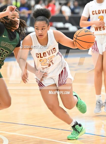 Thumbnail 2 in Ontario Christian vs. Clovis West (Section 7) photogallery.