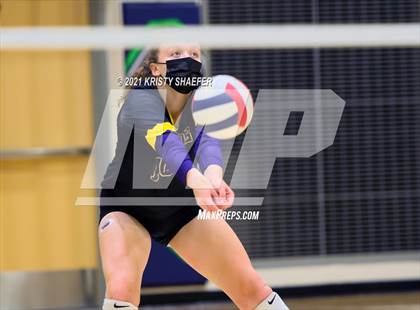 Thumbnail 2 in Corinth Holders vs. Green Level  photogallery.