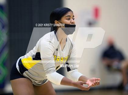 Thumbnail 2 in Corinth Holders vs. Green Level  photogallery.
