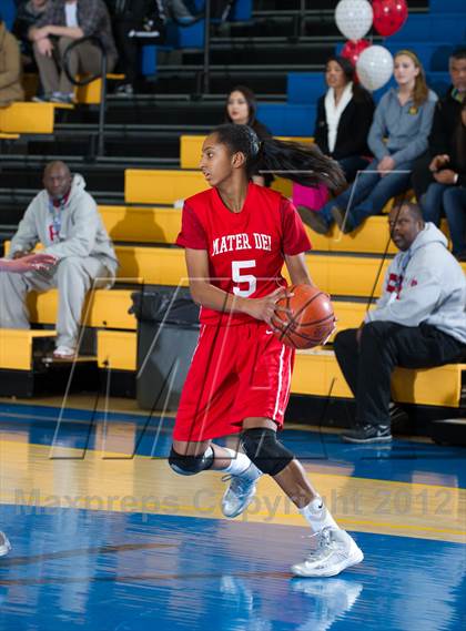 Thumbnail 2 in St. Joseph vs Mater Dei (National Prep Classic) photogallery.