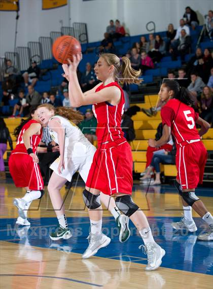 Thumbnail 3 in St. Joseph vs Mater Dei (National Prep Classic) photogallery.