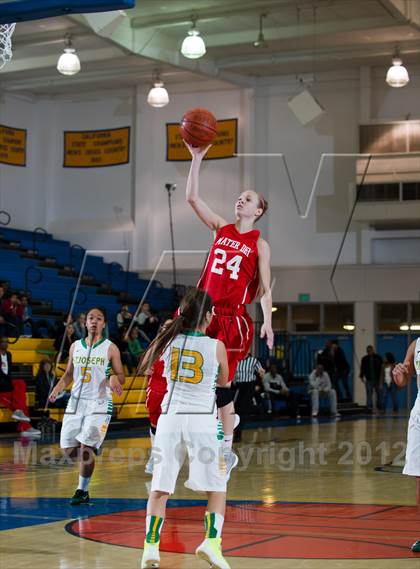 Thumbnail 3 in St. Joseph vs Mater Dei (National Prep Classic) photogallery.