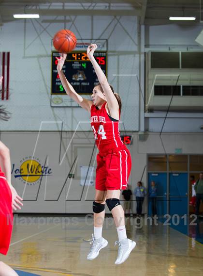 Thumbnail 3 in St. Joseph vs Mater Dei (National Prep Classic) photogallery.