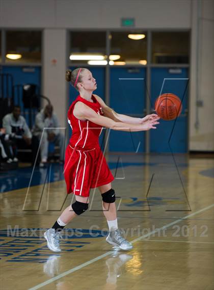 Thumbnail 1 in St. Joseph vs Mater Dei (National Prep Classic) photogallery.