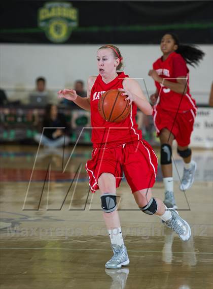 Thumbnail 1 in St. Joseph vs Mater Dei (National Prep Classic) photogallery.