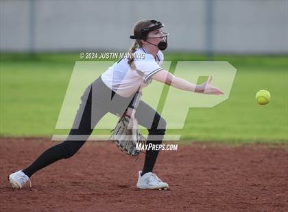 Thumbnail 2 in Clinton @ Bauxite photogallery.